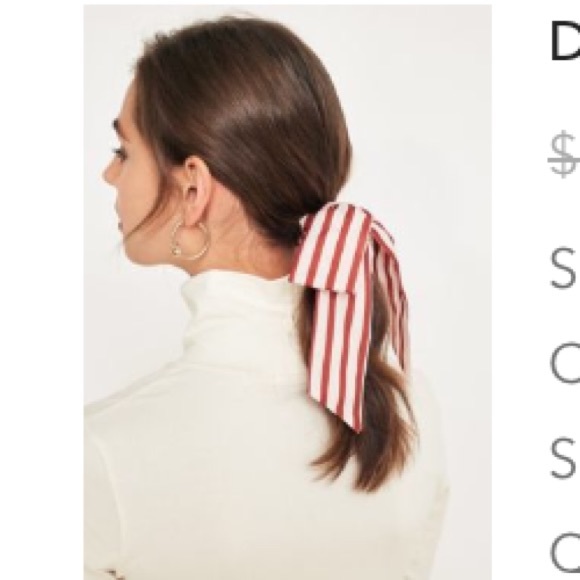 Urban Outfitters Accessories - UO bow scrunchie